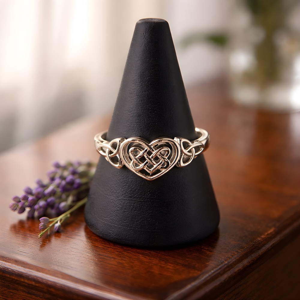*NEW* 925 Silver Celtic Knot Ring